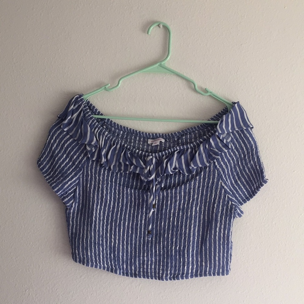 Adorable stretch crop top!